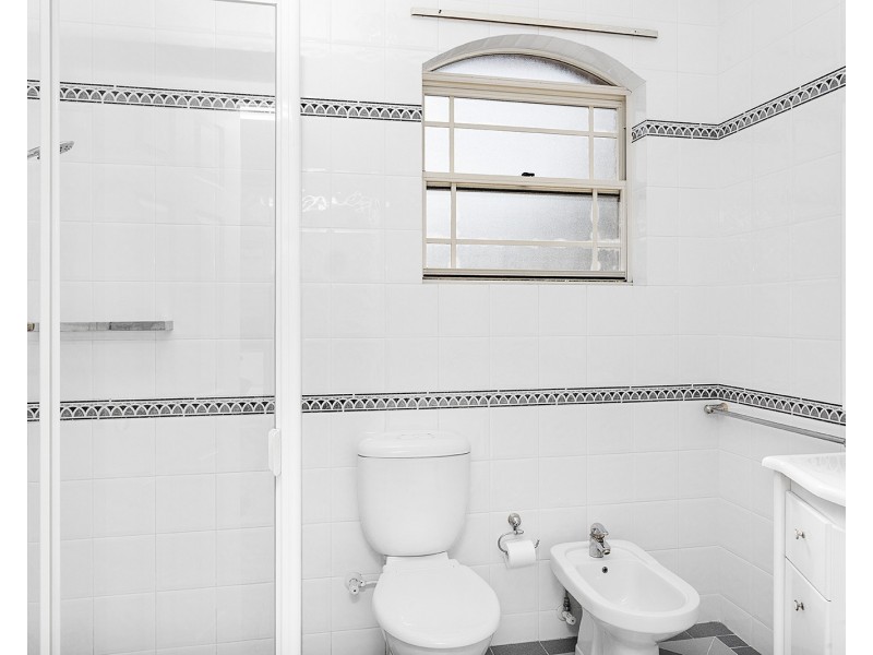 18 Prairievale Road, South Hurstville NSW 2221