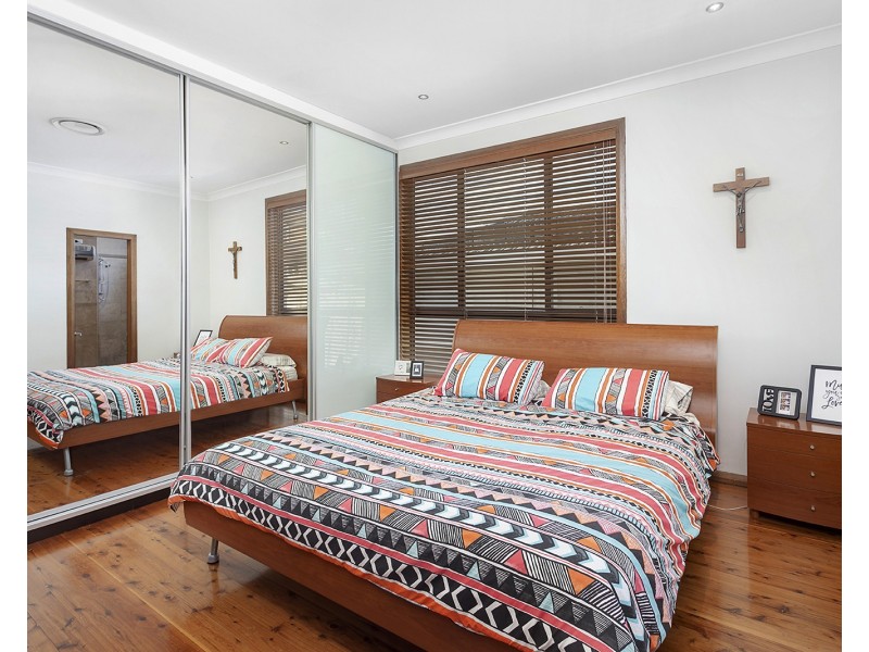 54 Morshead Dr, Connells Point NSW 2221