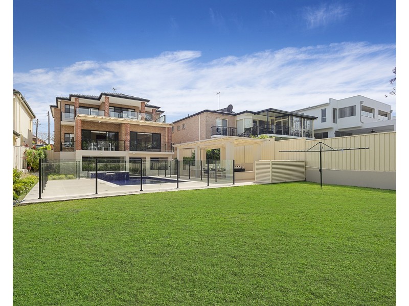 42 Walton Street, Blakehurst NSW 2221