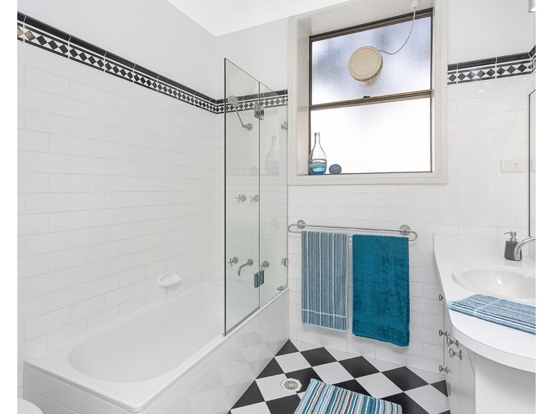 109 Kyle Parade, Kyle Bay NSW 2221