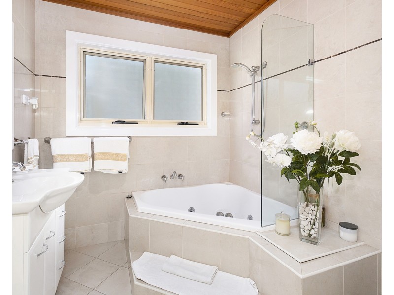 107 Kyle Parade, Kyle Bay NSW 2221