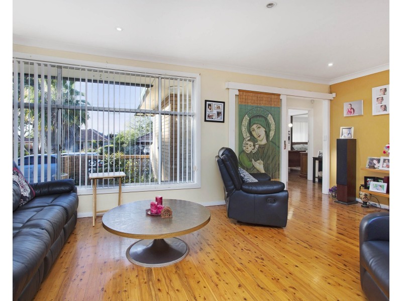 1A Chivers Avenue, Lugarno NSW 2210