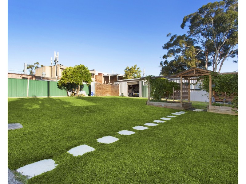 1A Chivers Avenue, Lugarno NSW 2210