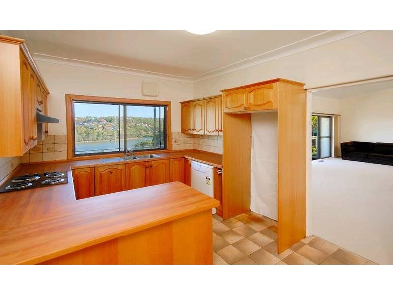 18 Kims Avenue, Lugarno NSW 2210