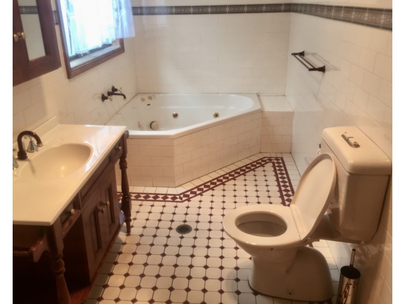 9 Ballantyne Road, Mortdale NSW 2223