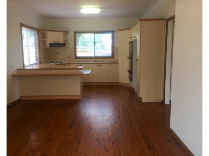 9 Ballantyne Road, Mortdale NSW 2223