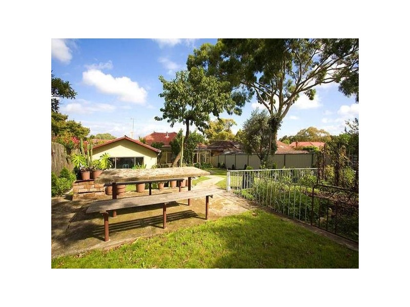 19 Carrington Avenue, Mortdale NSW 2223