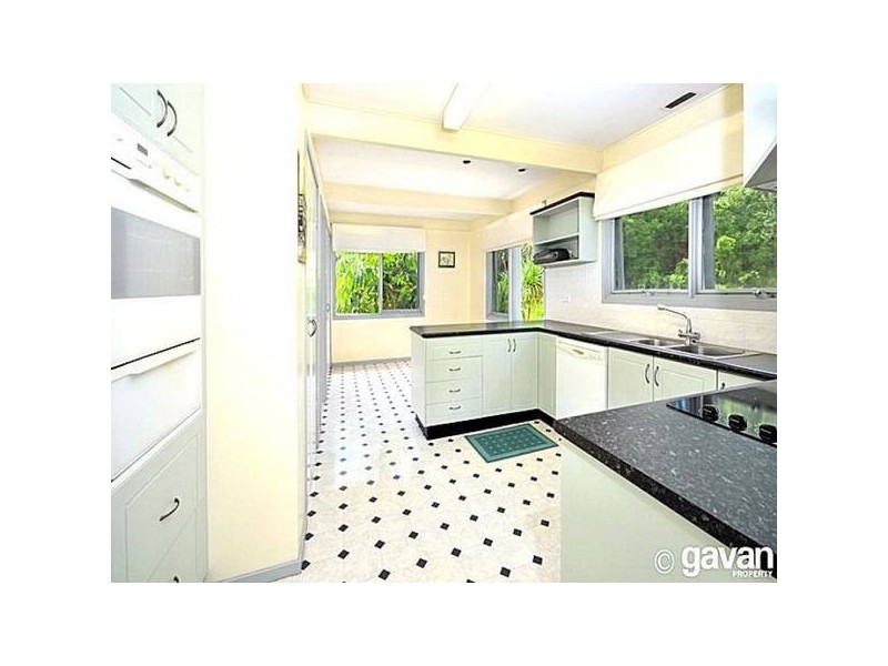 5 Murdock Crescent, Lugarno NSW 2210
