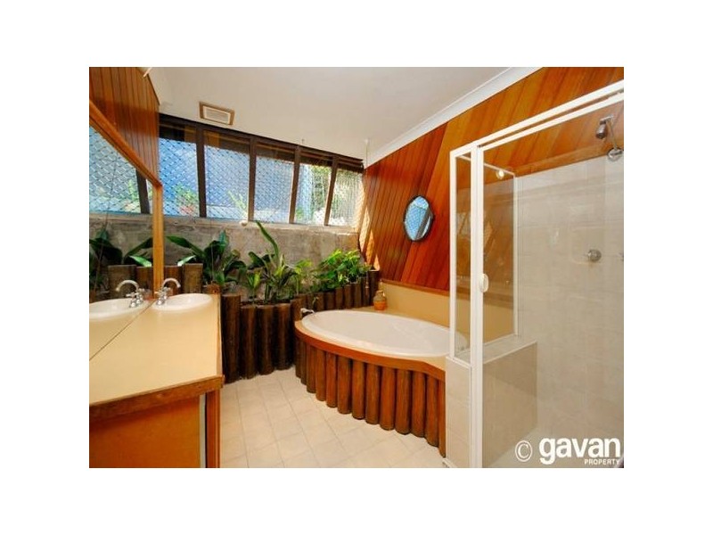 18 Kims Ave, Lugarno NSW 2210