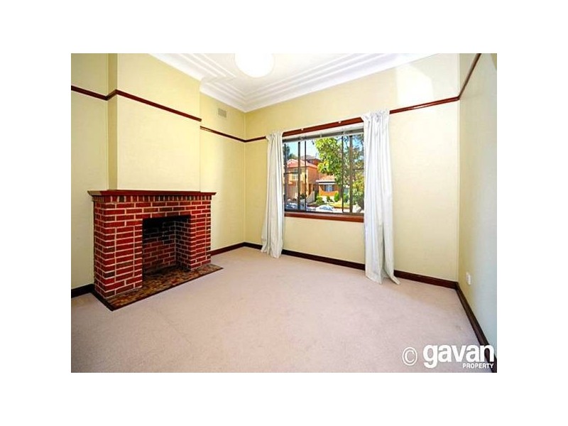 62 Universal Street, Mortdale NSW 2223