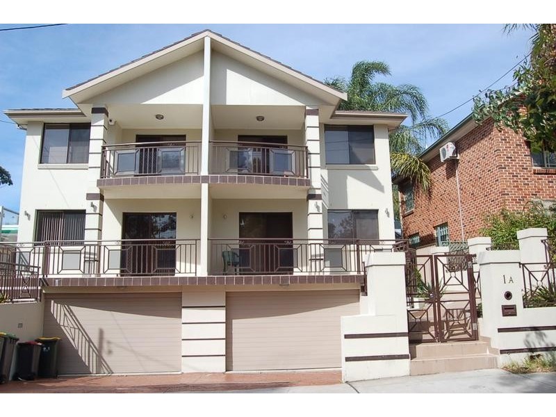 1a Gungah Bay Rd, Oatley NSW 2223