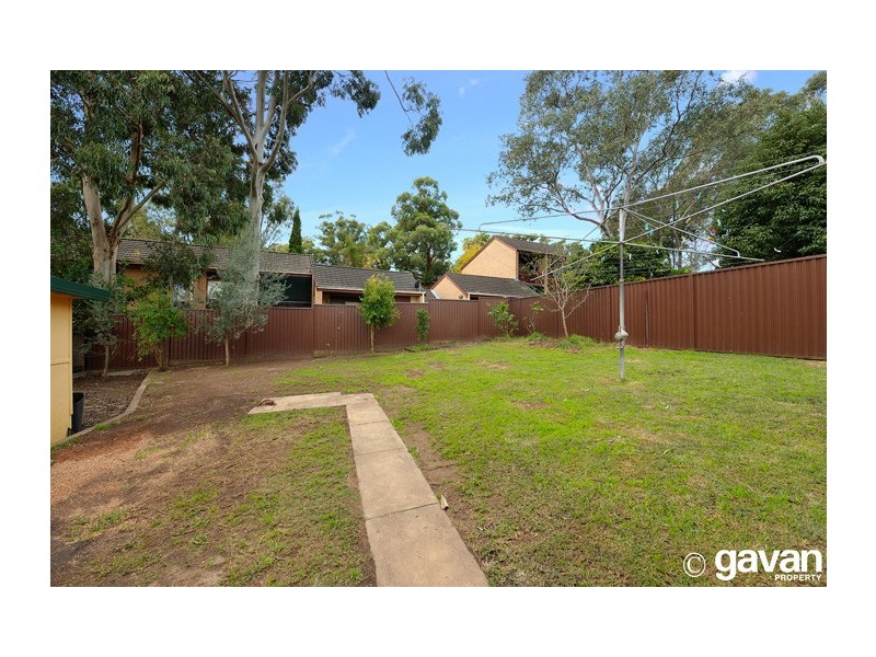 4 Hugh Avenue, Peakhurst NSW 2210