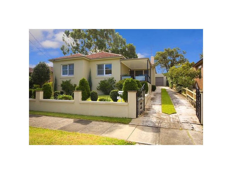 19 Carrington Avenue, Mortdale NSW 2223