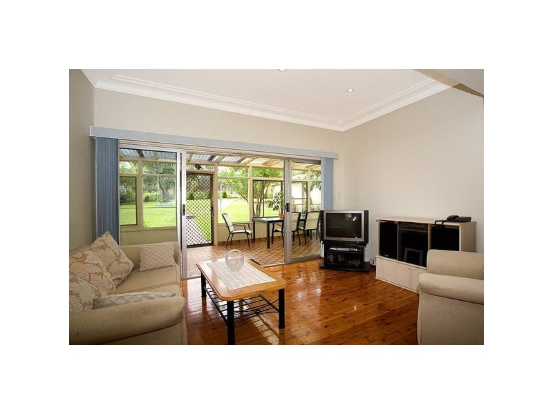 19 Carrington Avenue, Mortdale NSW 2223