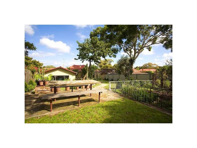 19 Carrington Avenue, Mortdale NSW 2223