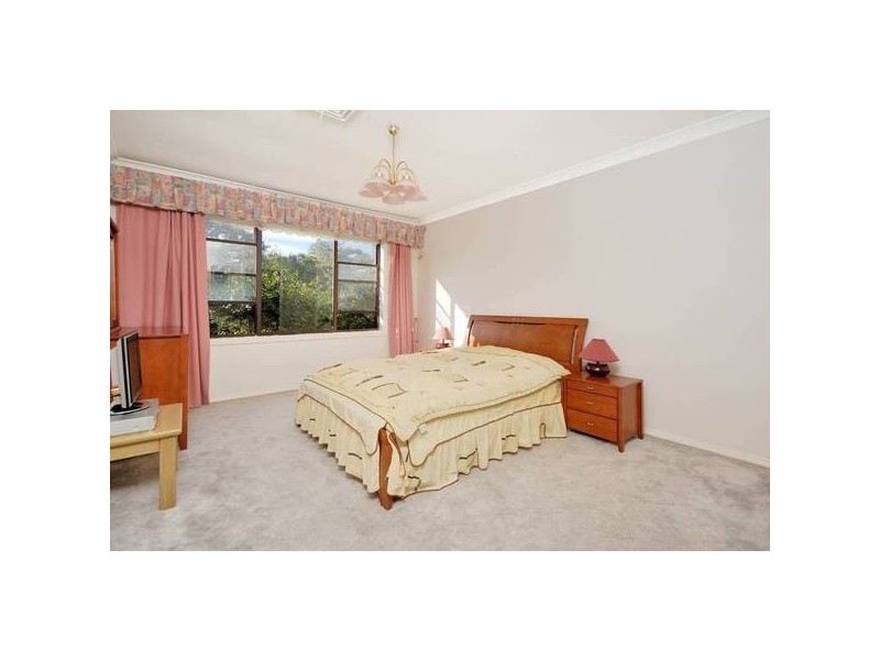 4 Beverley Crescent, Beverly Hills NSW 2209