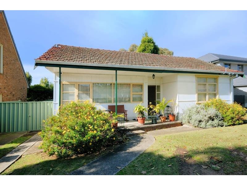 22 Orana Crescent, Peakhurst Heights NSW 2210