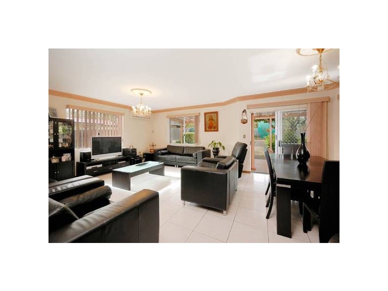 2 Bayswater Avenue, Hurstville Grove NSW 2220