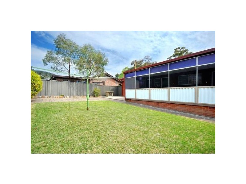 2 Ogilvy Street, Peakhurst NSW 2210