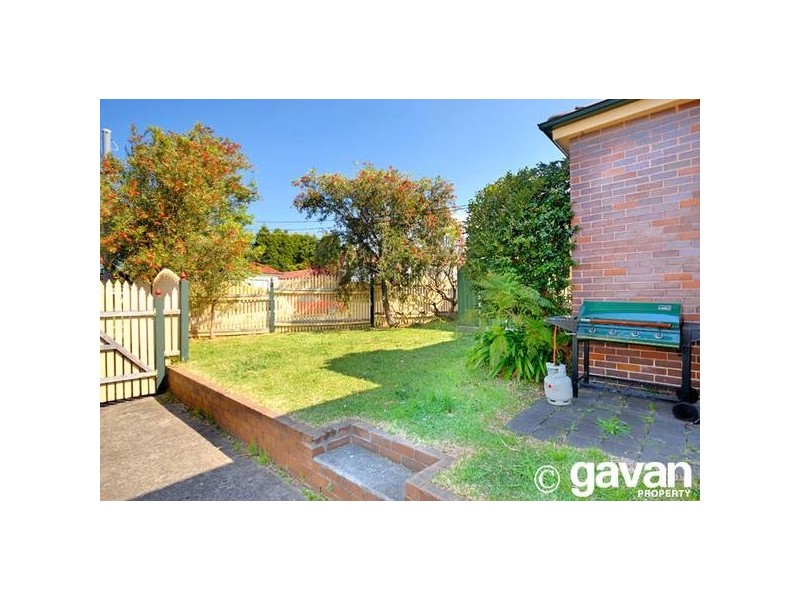 6 Highland Road, Peakhurst NSW 2210