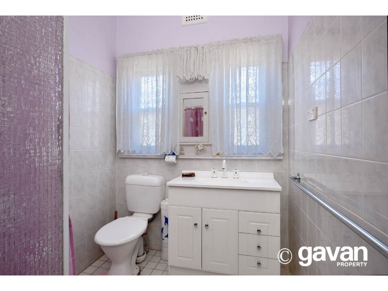 16 Beaconsfield Road, Mortdale NSW 2223