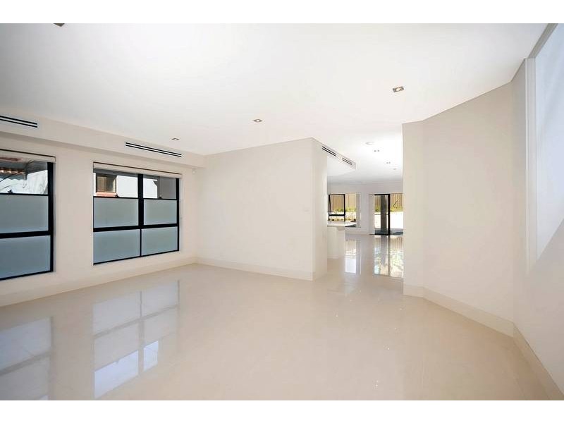 35 Anderson Road, Mortdale NSW 2223