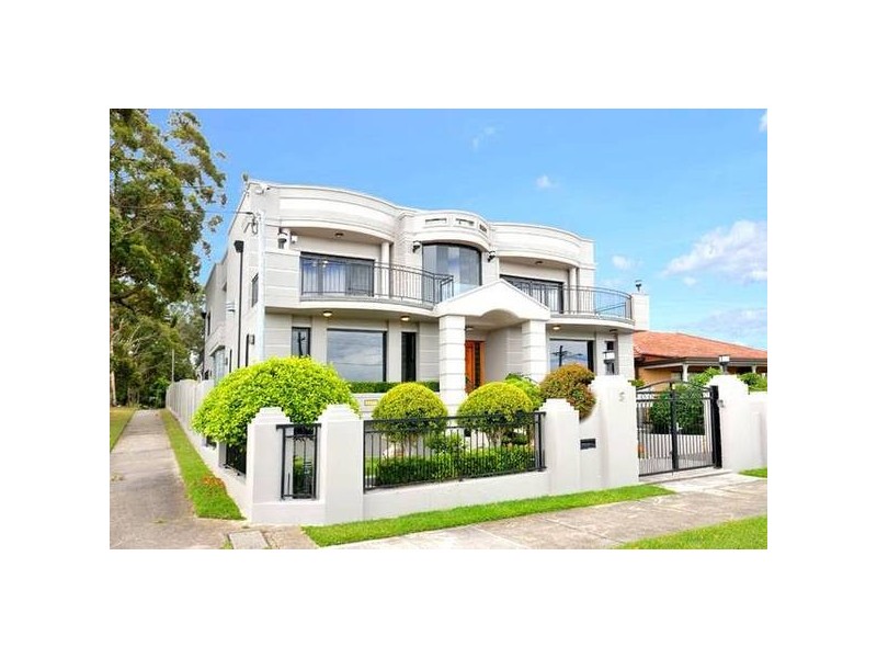 5 Prairievale Road, South Hurstville NSW 2221