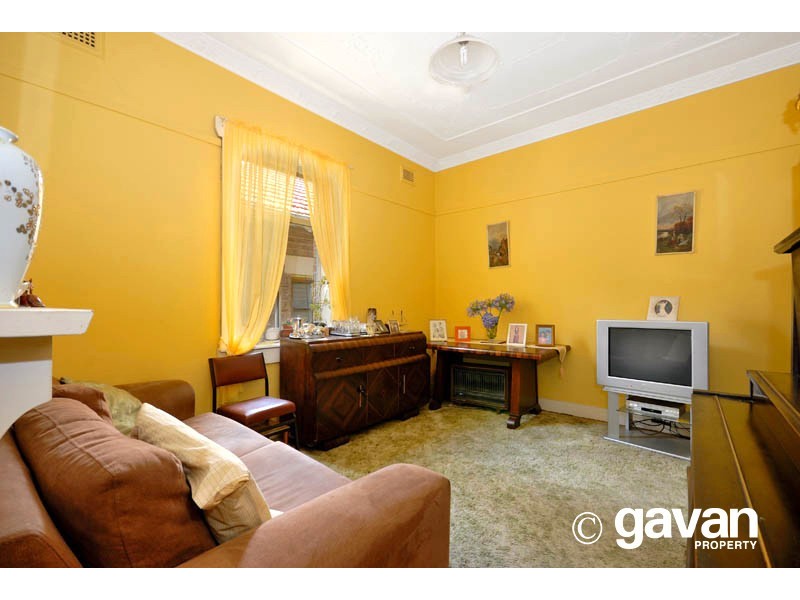 34 Planthurst Road, Carlton NSW 2218