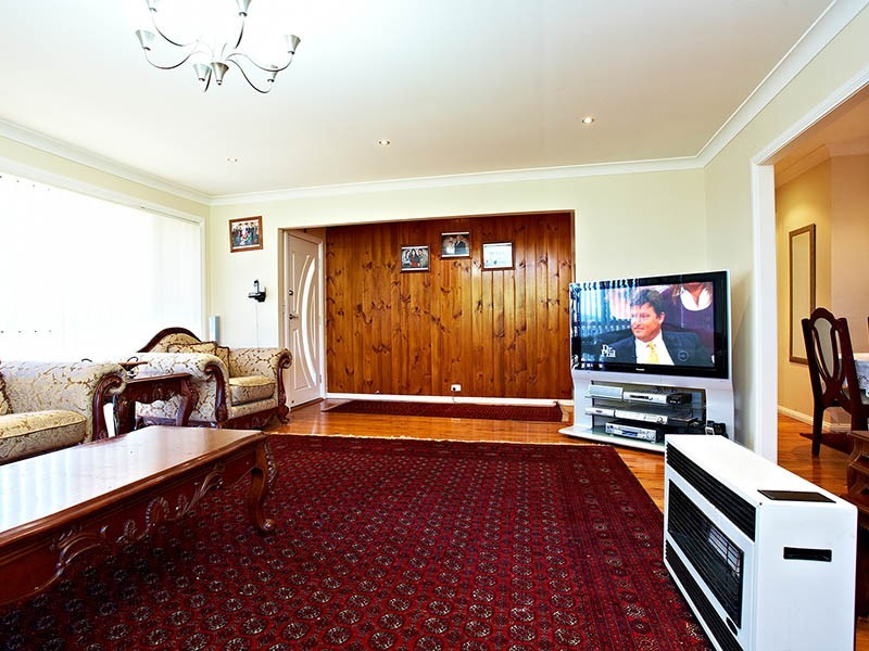 24 Mulheron Place, Baulkham Hills NSW 2153