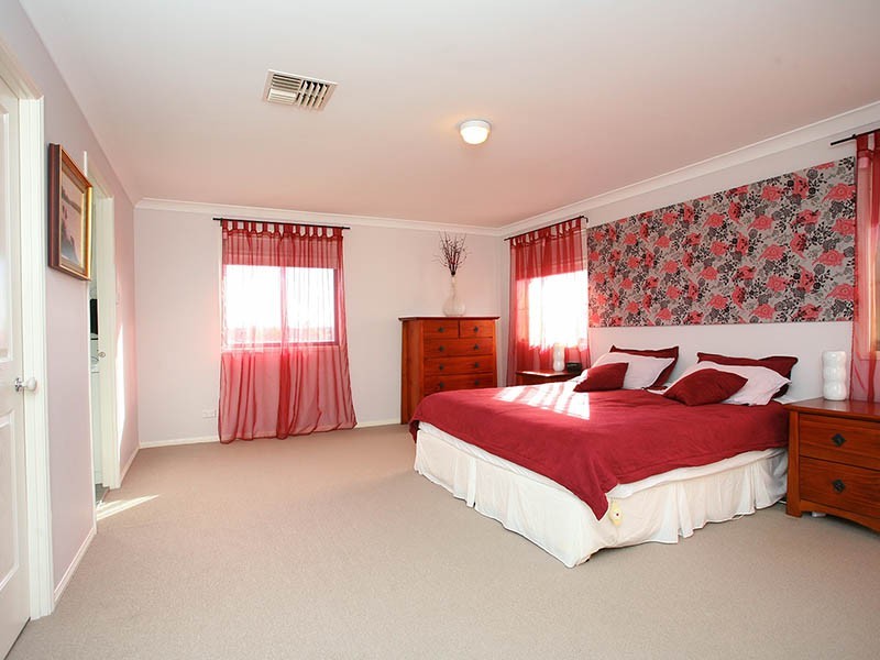 18 Whibley Avenue, Glenwood NSW 2768