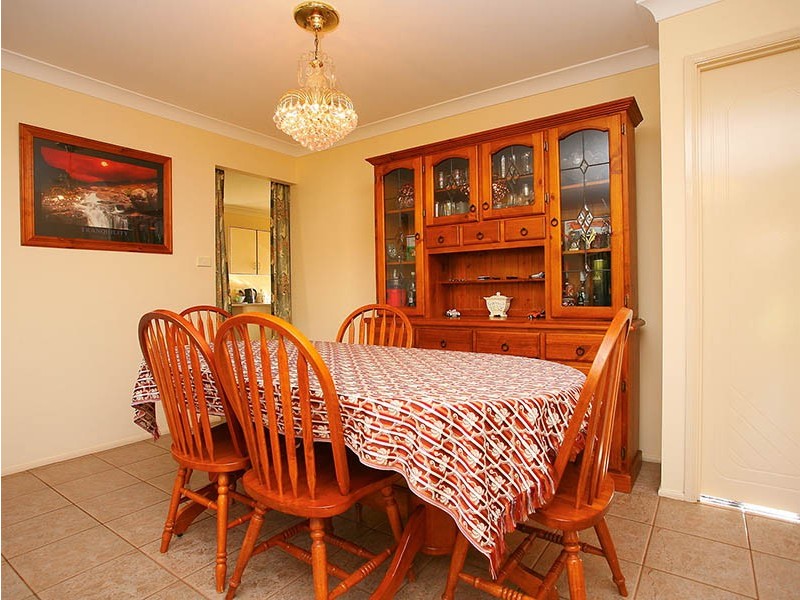 8 Dorrie Place, Quakers Hill NSW 2763