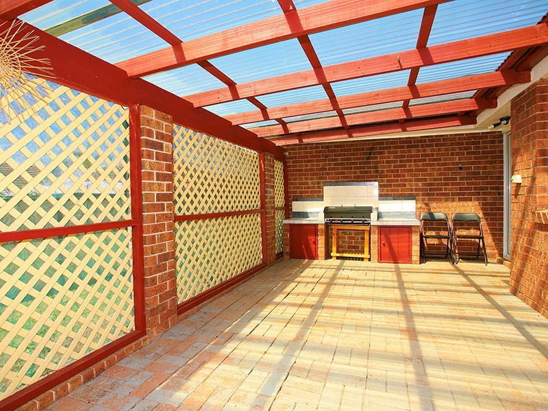 9 Oaktree Grove, Prospect NSW 2148