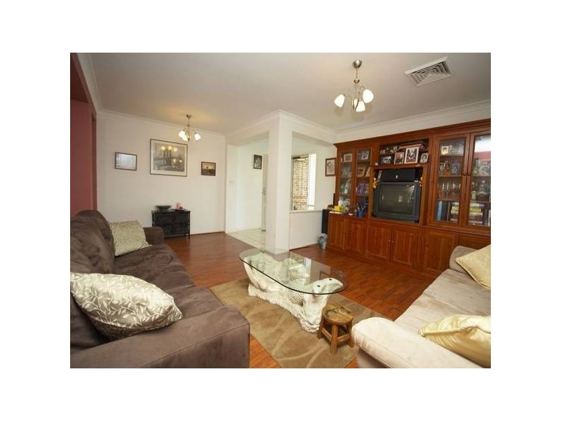 16 Hamlin street, Parklea NSW 2768