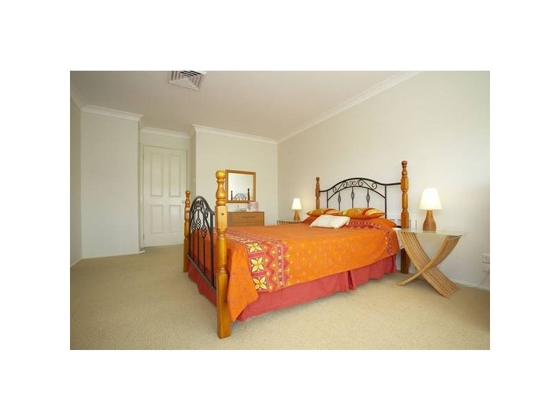 2 Silkyoak Close, Glenwood NSW 2768