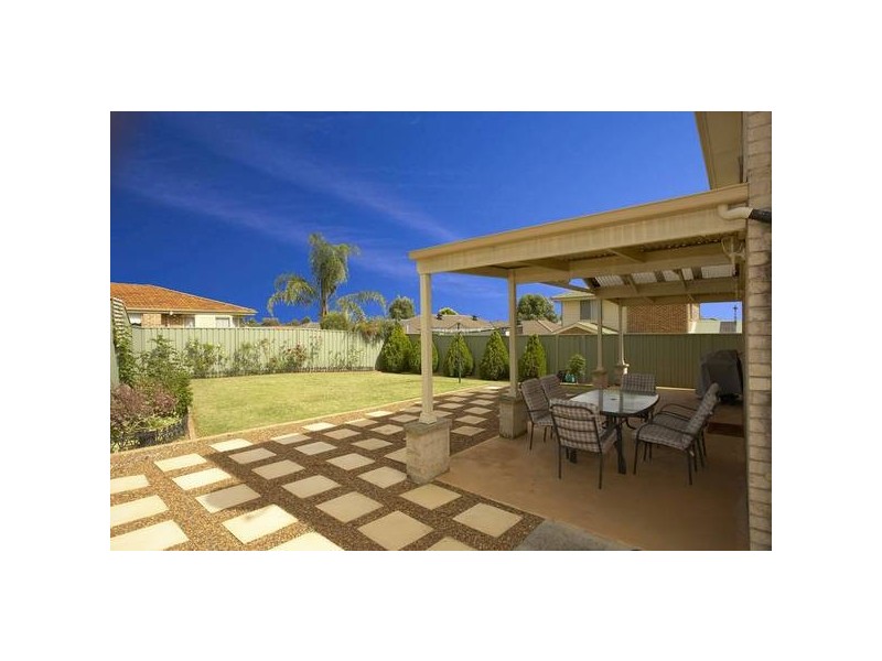 4 Sharrock Ave, Glenwood NSW 2768