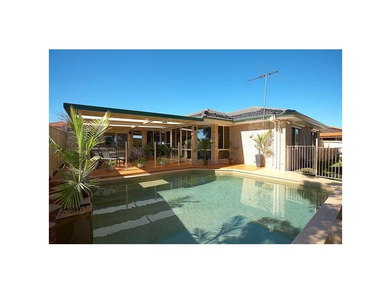 16 Harcourt Grove, Glenwood NSW 2768