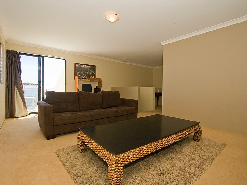 76 Benenden Avenue, Butler WA 6036