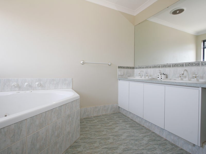 76 Benenden Avenue, Butler WA 6036