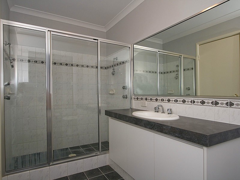 35 Crown Point Crescent, Butler WA 6036