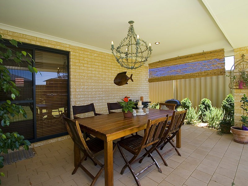 35 Ashbourne Avenue, Ridgewood WA 6030