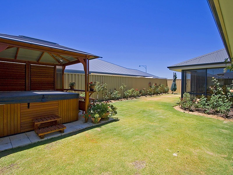 35 Ashbourne Avenue, Ridgewood WA 6030