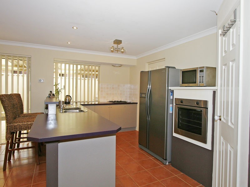 8 Sanderstead Loop, Butler WA 6036