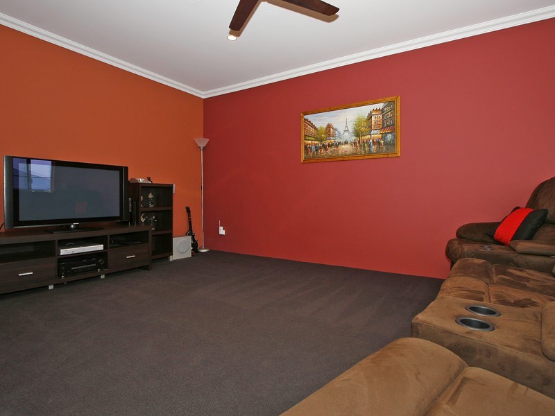 8 Baddesley Street, Butler WA 6036