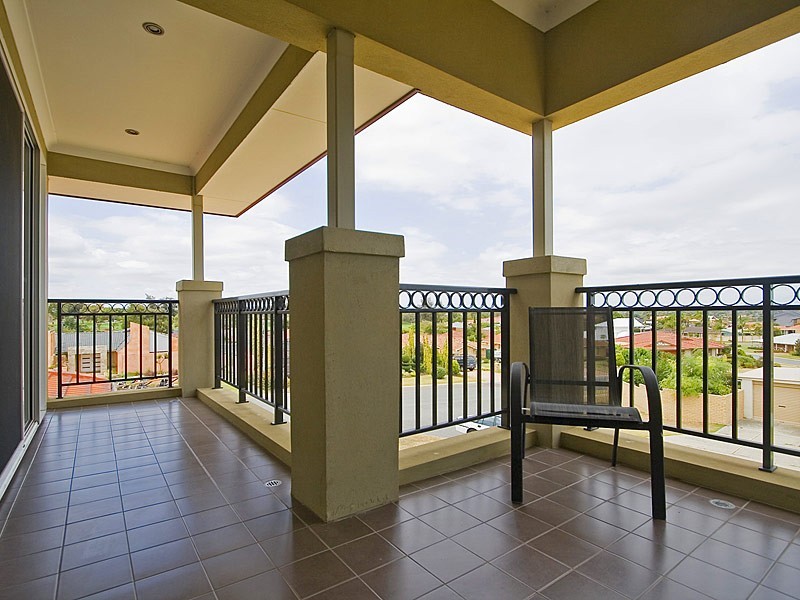 2 Thimble Court, Ocean Reef WA 6027