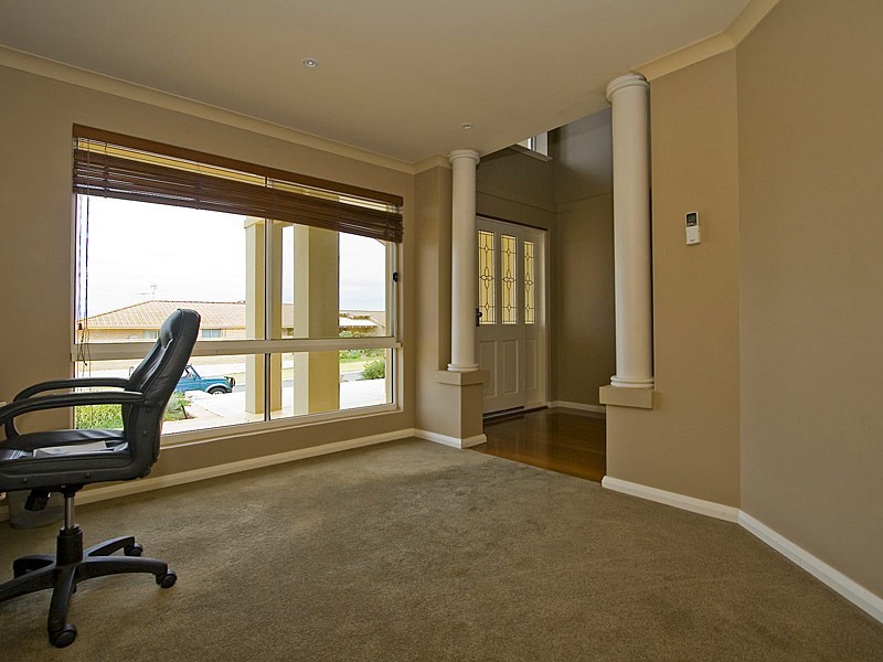 2 Thimble Court, Ocean Reef WA 6027