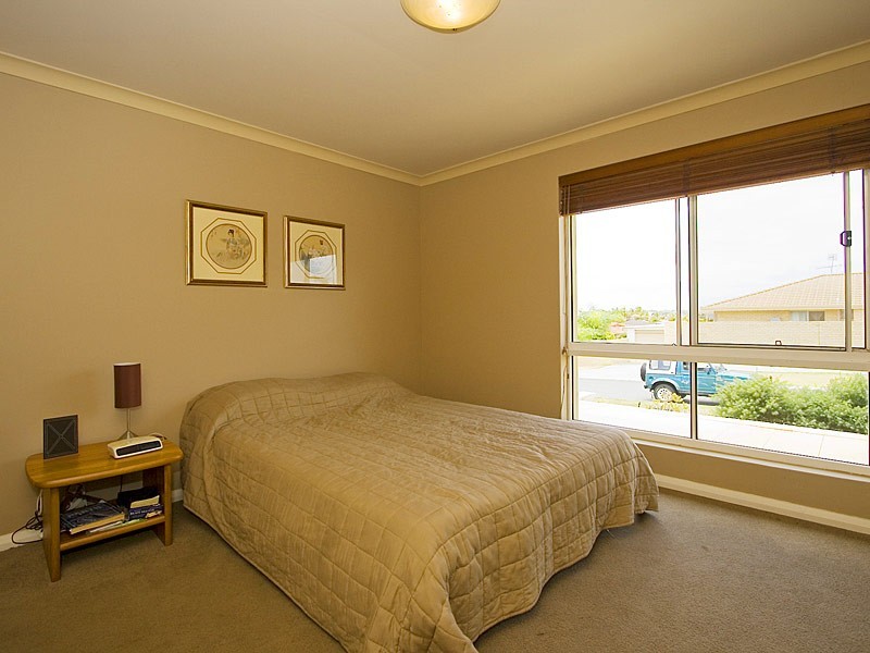 2 Thimble Court, Ocean Reef WA 6027