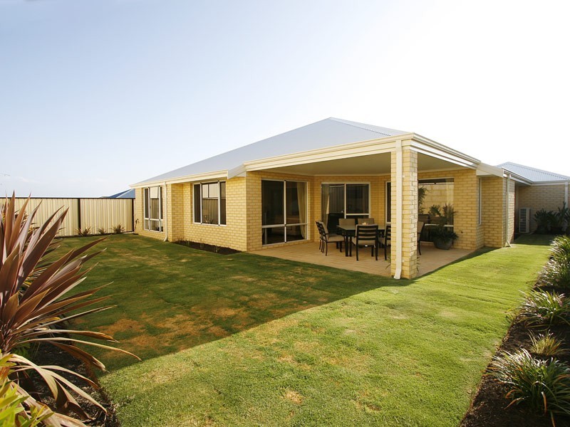 41 Elmhurst Drive, Clarkson WA 6030