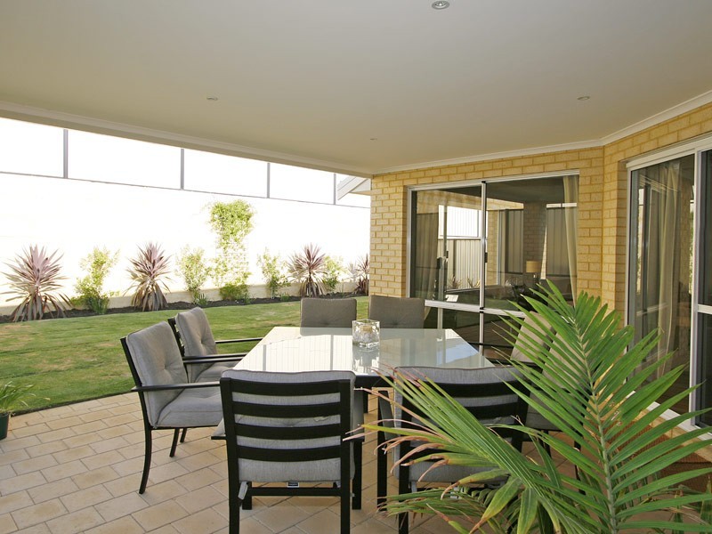 41 Elmhurst Drive, Clarkson WA 6030