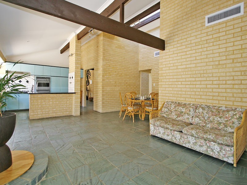 24 Johnson Crescent, Mullaloo WA 6027