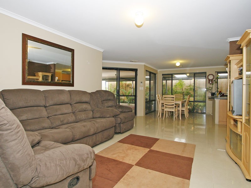 14 Kilgetty Gate, Butler WA 6036